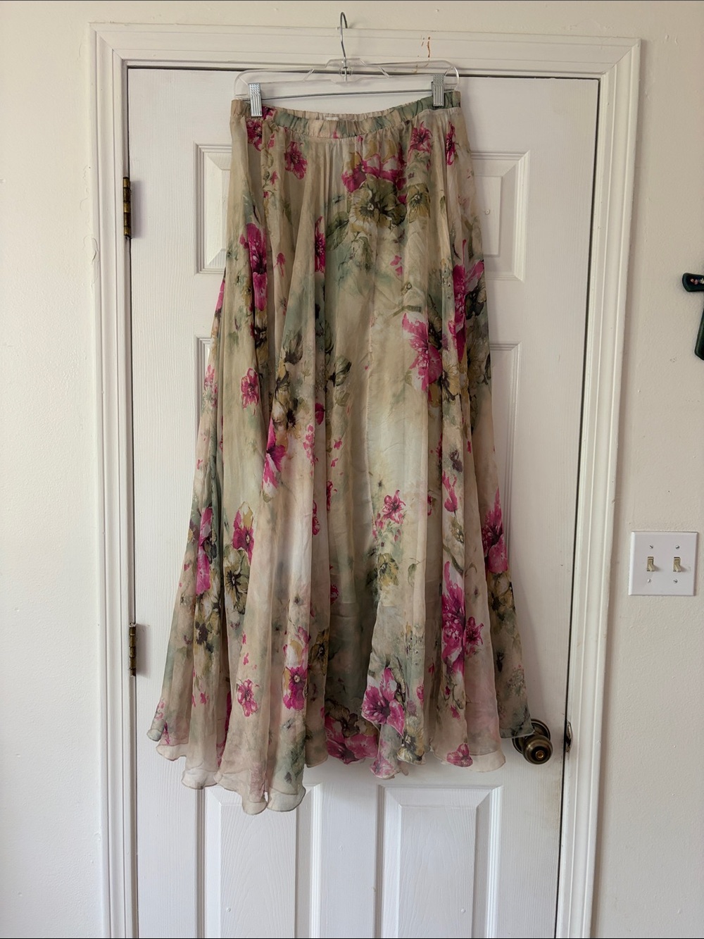 Vintage lightweight green floral flowing skirt